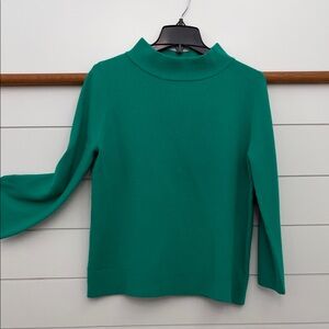Green Long Sleeve Top